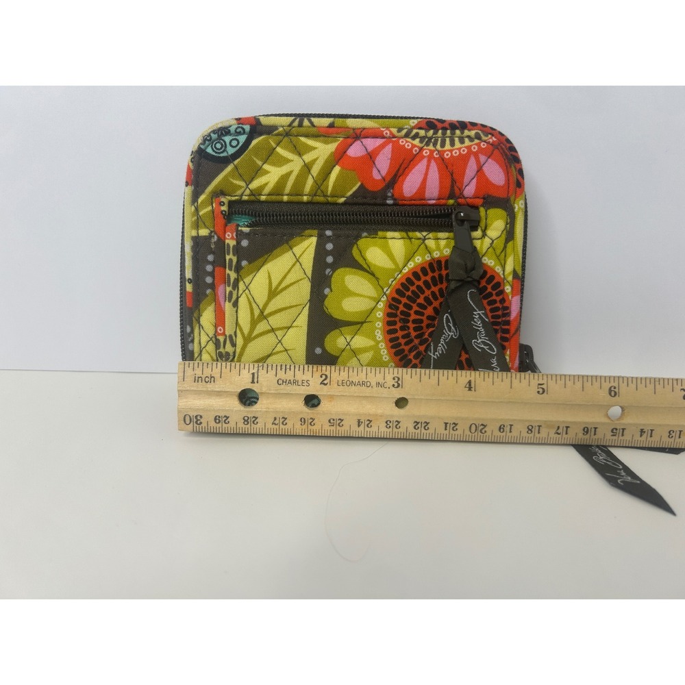 Vera Bradley Wallet Womens OS Multicolor Excellent Floral Zip Around Quilted